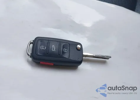 2017 Volkswagen Tiguan 2.0T Wolfsburg Edition z USA, uszkodzony, nr VIN WVGSV7AX1HW505449